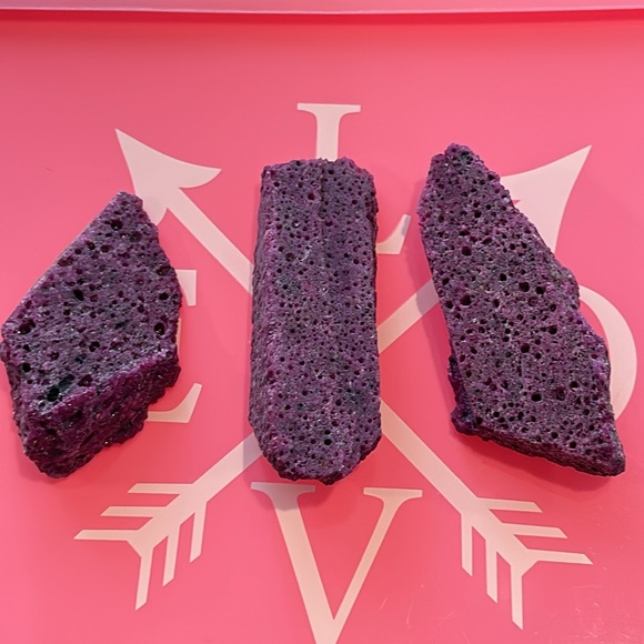 Honeycomb Ruby Lot. Three Pieces. - Picture 5 of 8